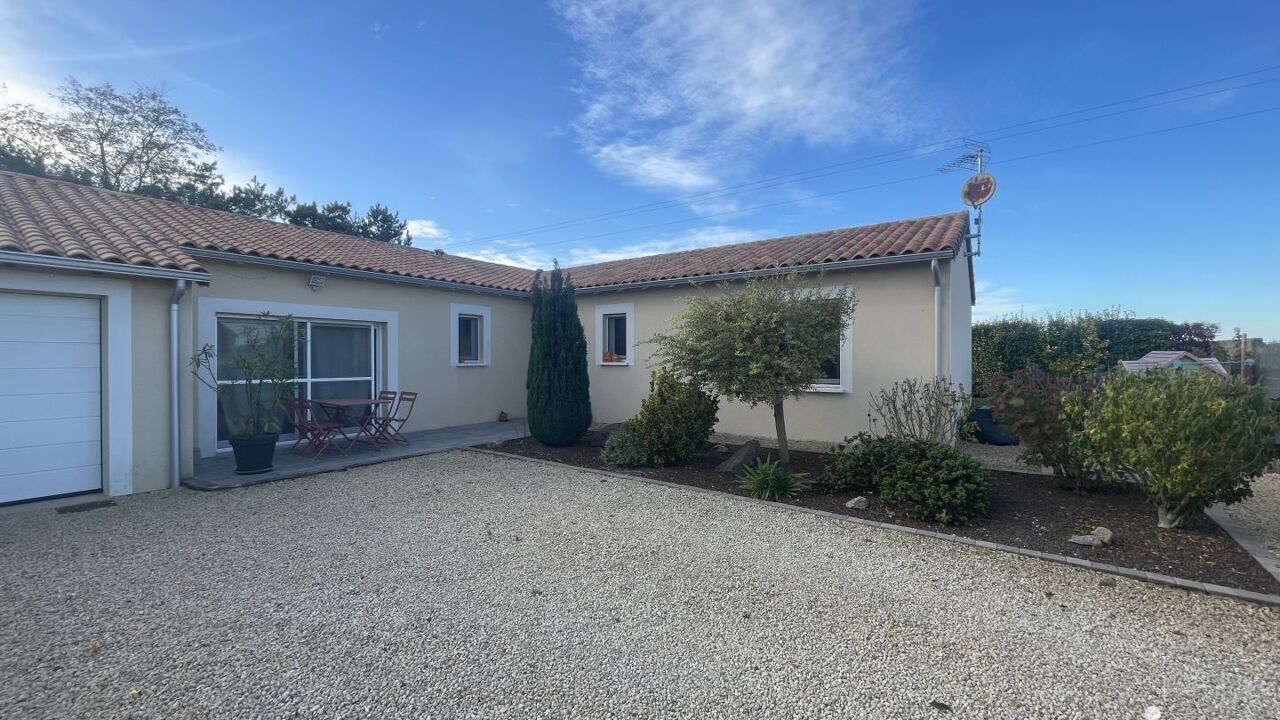 maison 5 pièces 121 m2 à vendre à Neuville-de-Poitou (86170)