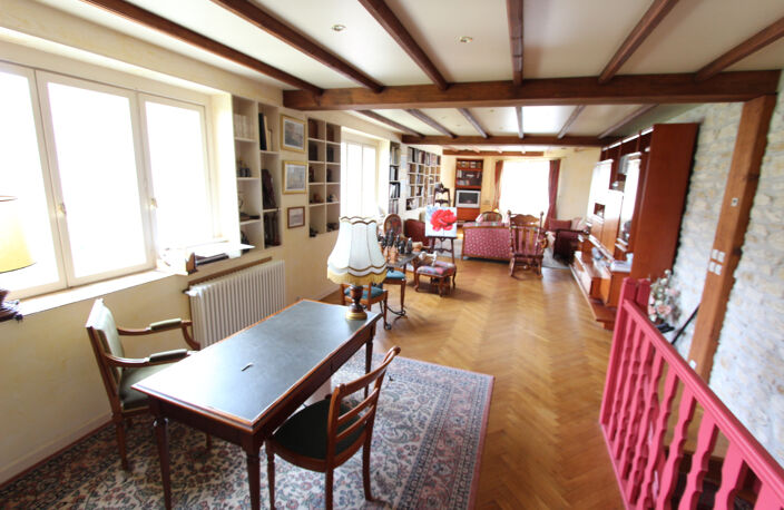 Une propriété de centre ville comprenant deux maisons à usag — photo 2