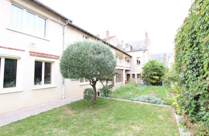 Une propriété de centre ville comprenant deux maisons à usag — photo 3