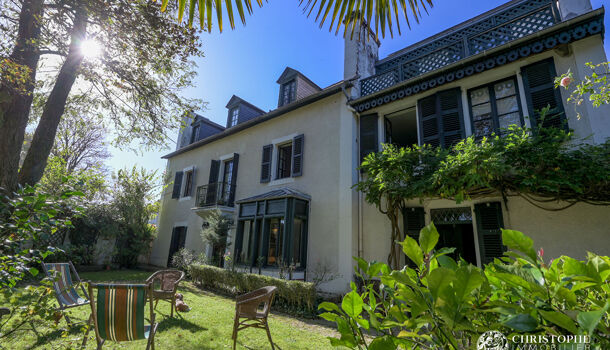 Villa / Maison 13 pièces  à vendre Pau 64000