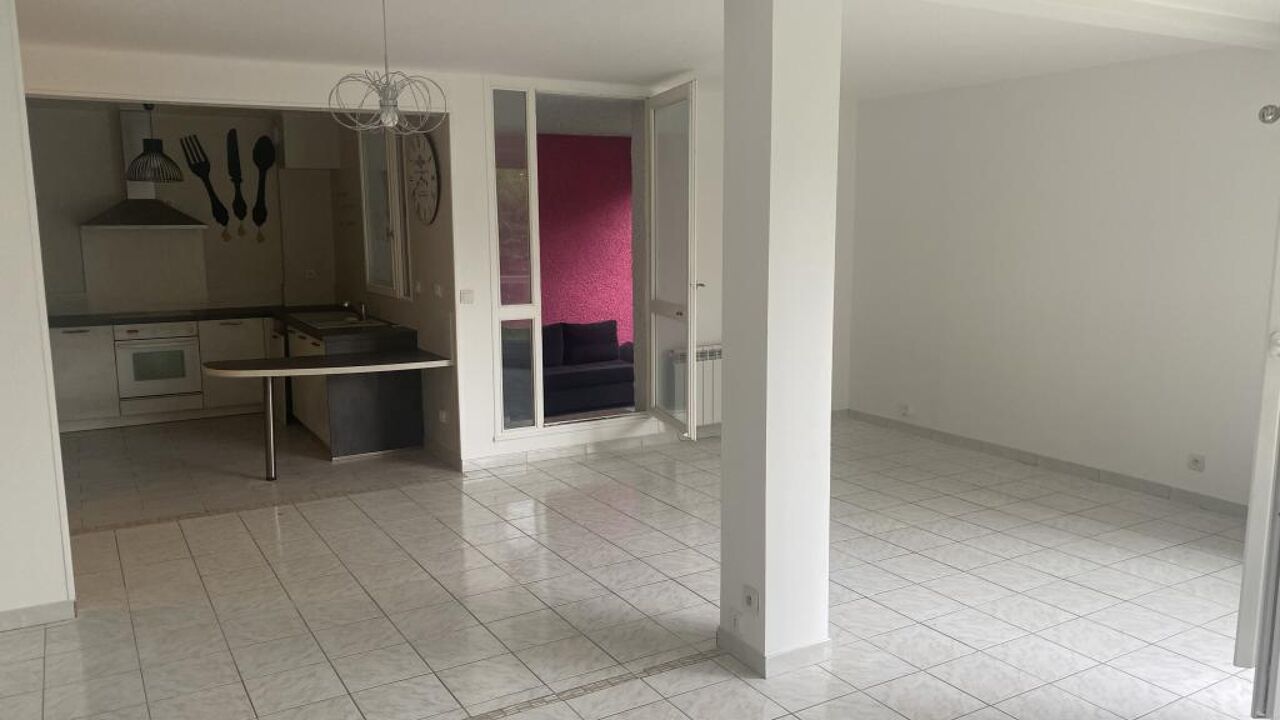 appartement 4 pièces 92 m2 à louer à Savigny-le-Temple (77176)