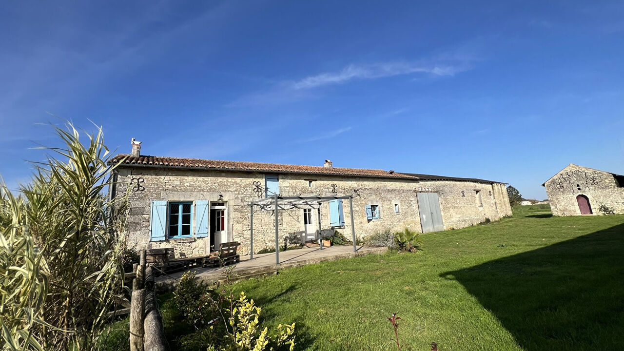 maison 6 pièces 160 m2 à vendre à Savigny-sous-Faye (86140)