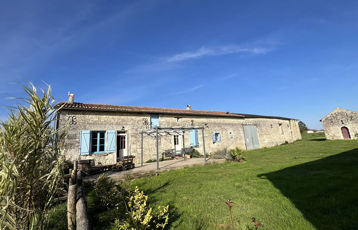 maison 6 pièces 160 m2 à vendre à Savigny-sous-Faye (86140)