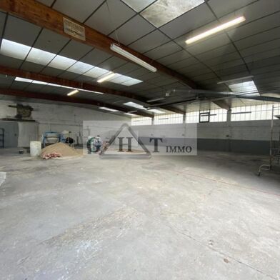 Local industriel 700 m²