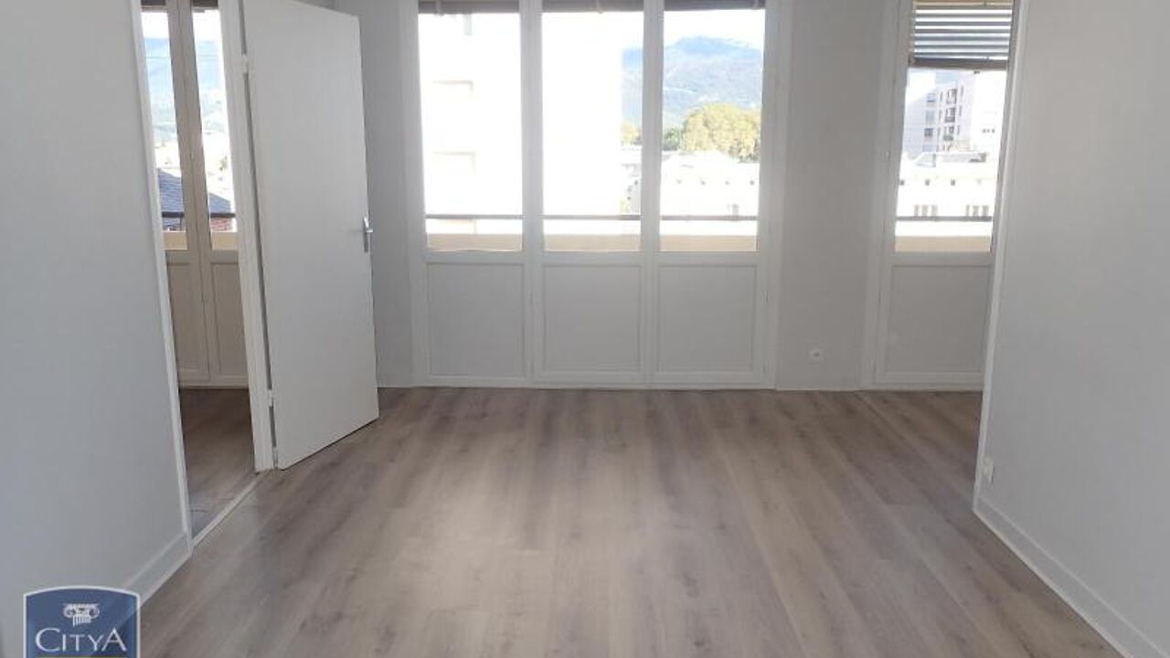 appartement 2 pièces 68 m2 à louer à Chambéry (73000)