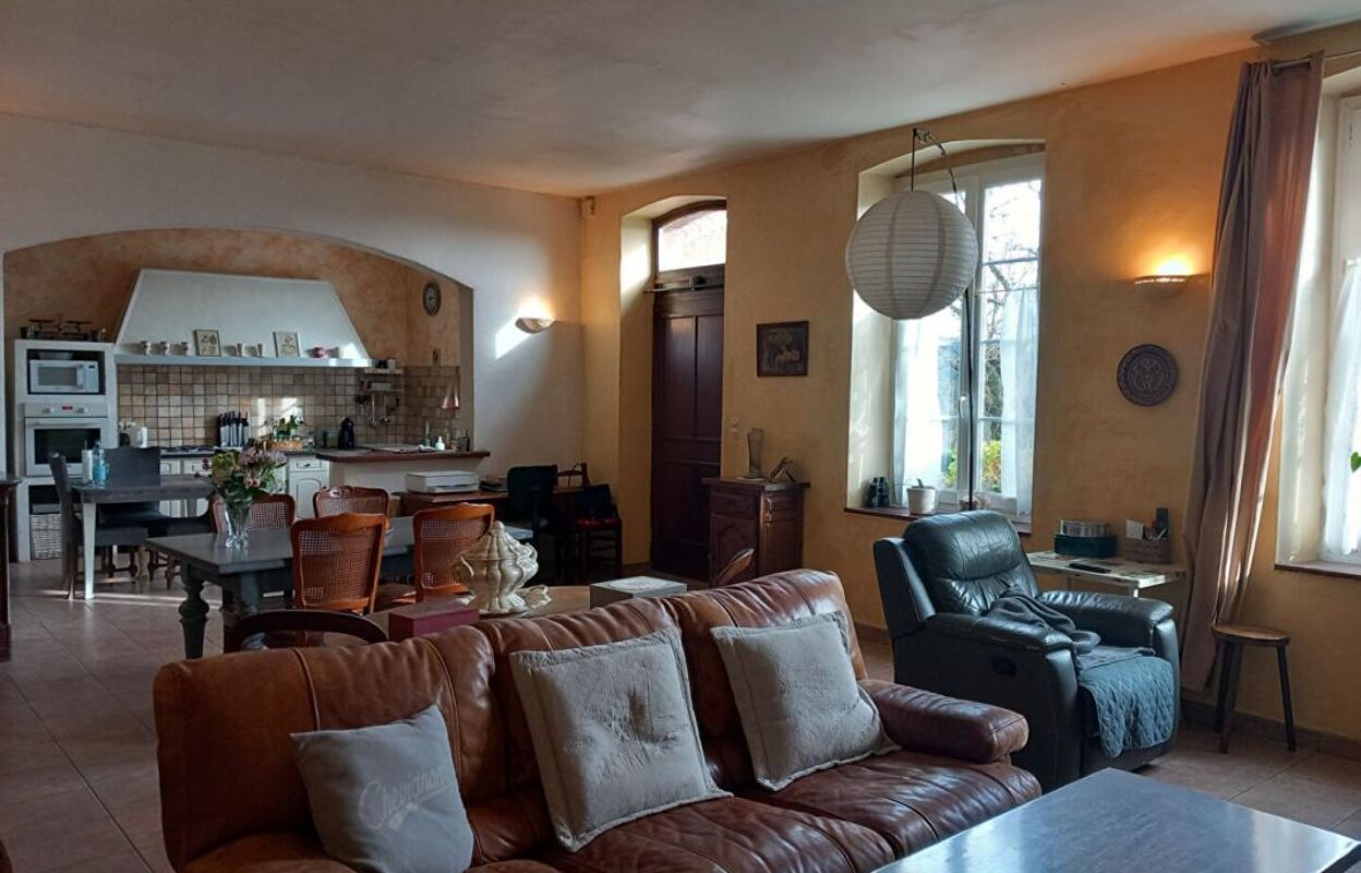 maison 5 pièces 165 m2 à vendre à Saint-Julien-Molhesabate (43220)