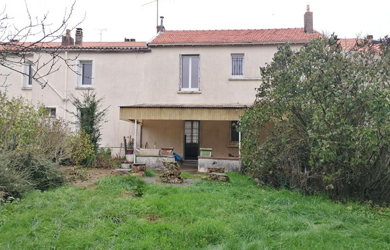 maison 9 pièces 168 m2 à vendre à Cholet (49300)