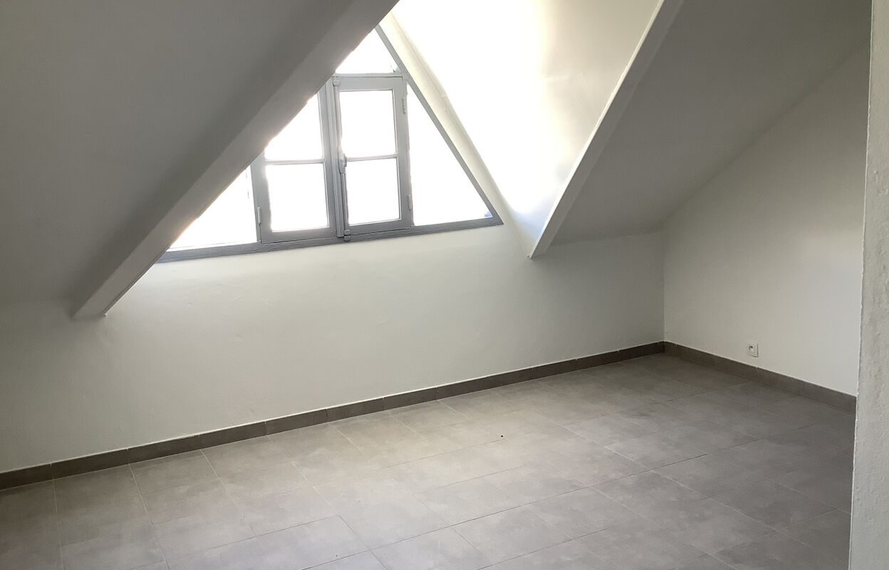 appartement 1 pièces 27 m2 à louer à Saint-Pierre (97410)