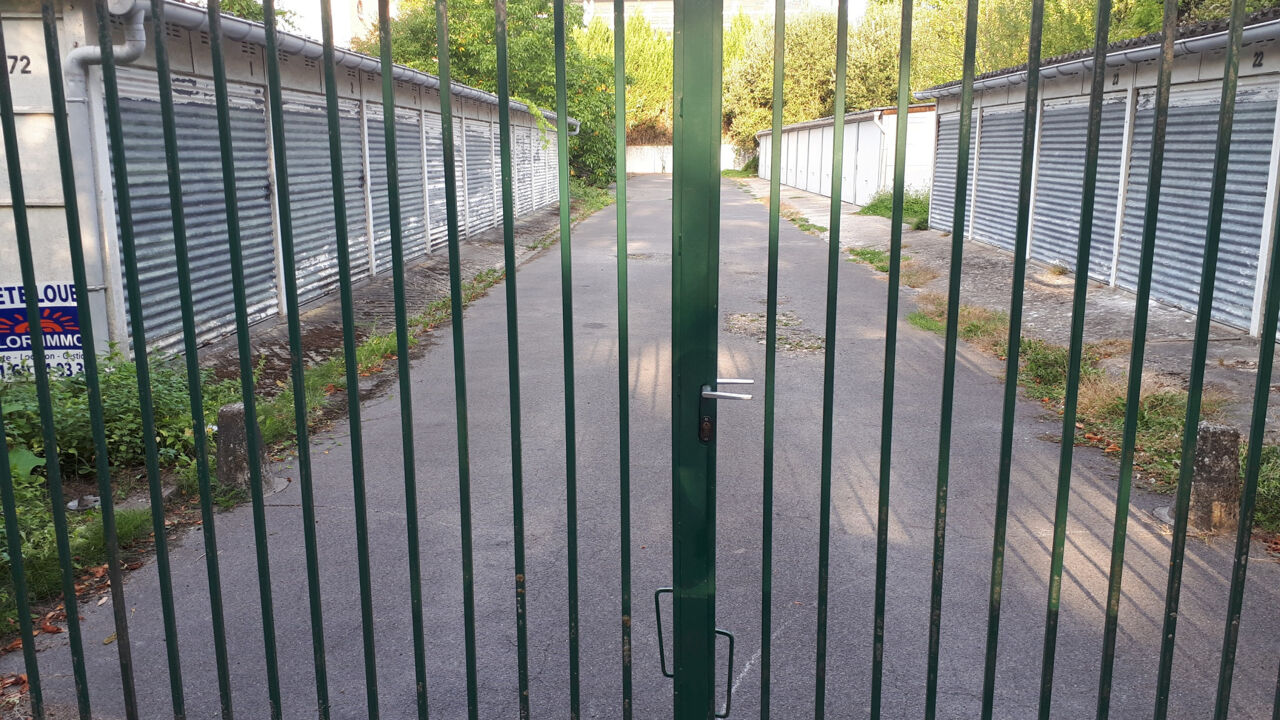 garage  pièces 12 m2 à louer à Villiers-sur-Orge (91700)