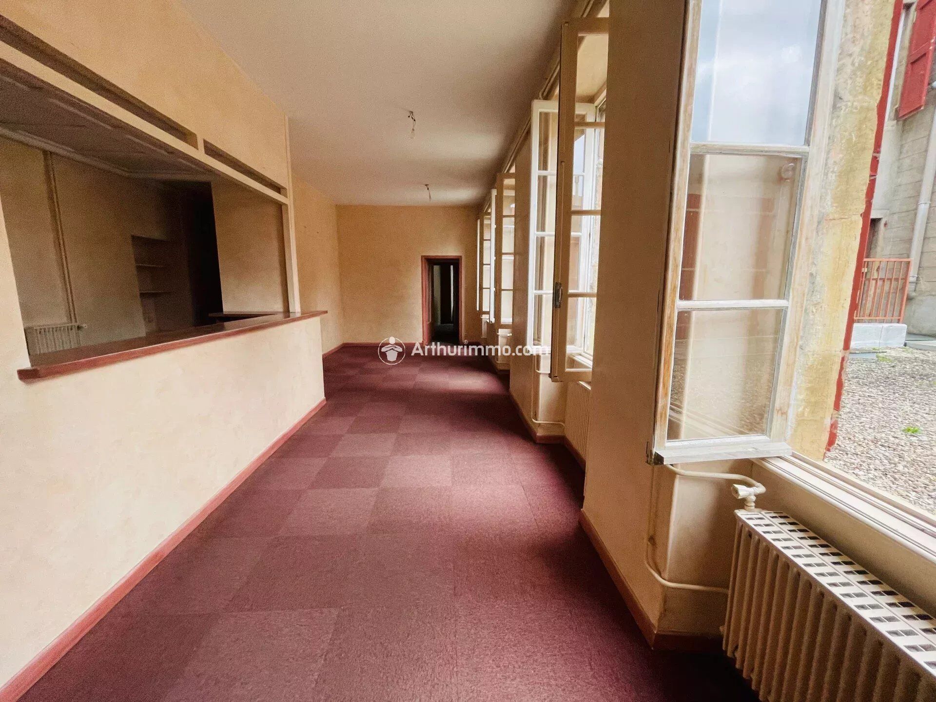 Local commercial 10 pièces 259 m² · à Millau · 259 m² · 129 500 €