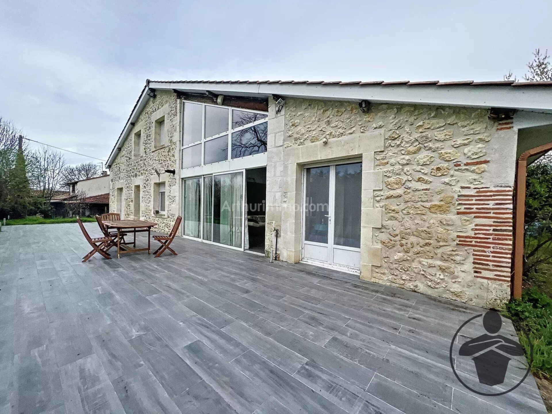 Maison 4 pièces 168 m² · à Saint-Aigulin · 168 m² · 215 000 €