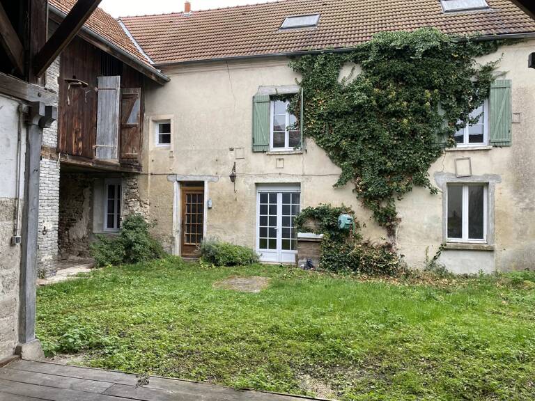 MAISON ANCIENNE A VERNEUIL — photo 1