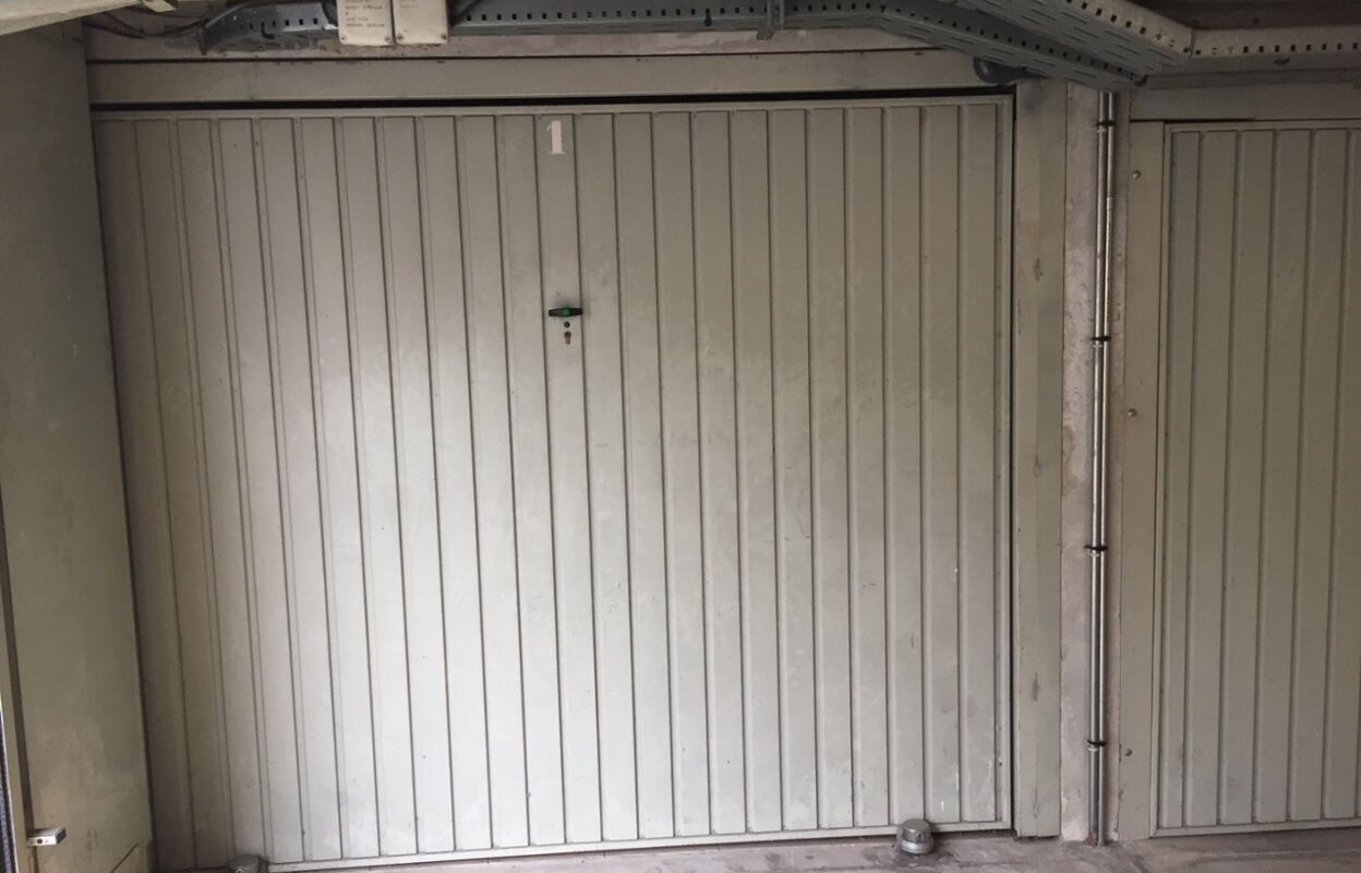 garage  pièces 15 m2 à vendre à Avrillé (49240)