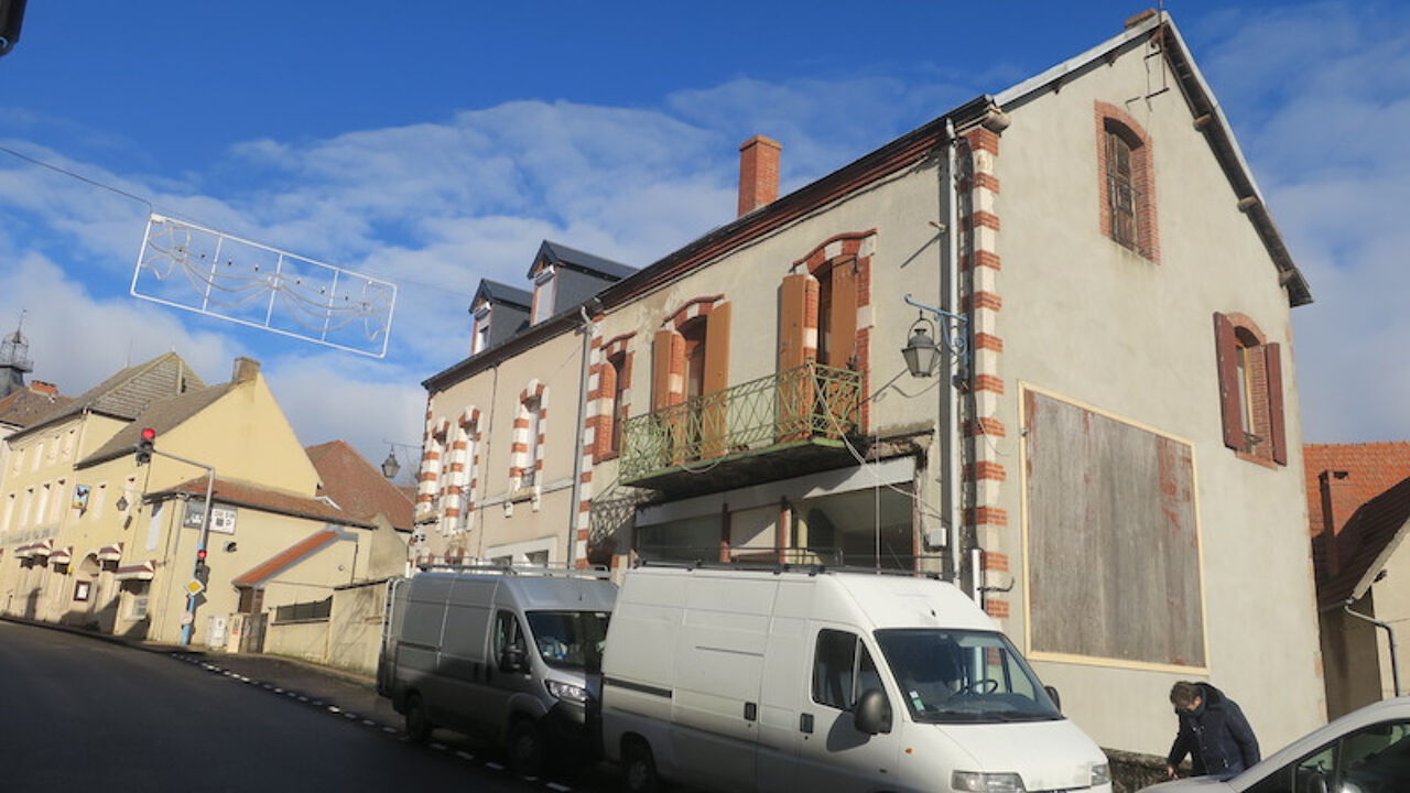 immeuble  pièces 174 m2 à vendre à Montaigut (63700)