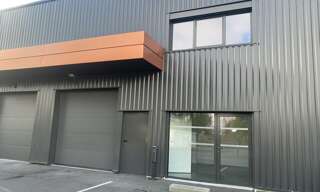 Commerce  220 m² à louer à Gleizé (69400)