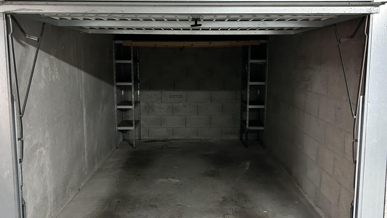 garage  pièces 15 m2 à vendre à Les Sorinières (44840)