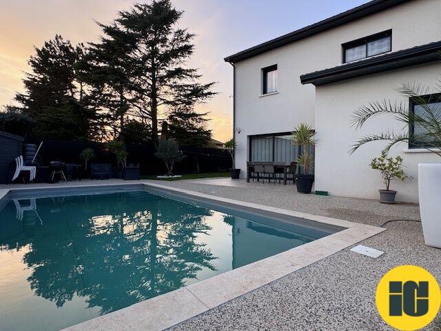 Villa / Maison 5 pièces  à vendre Bourg-lès-Valence 26500