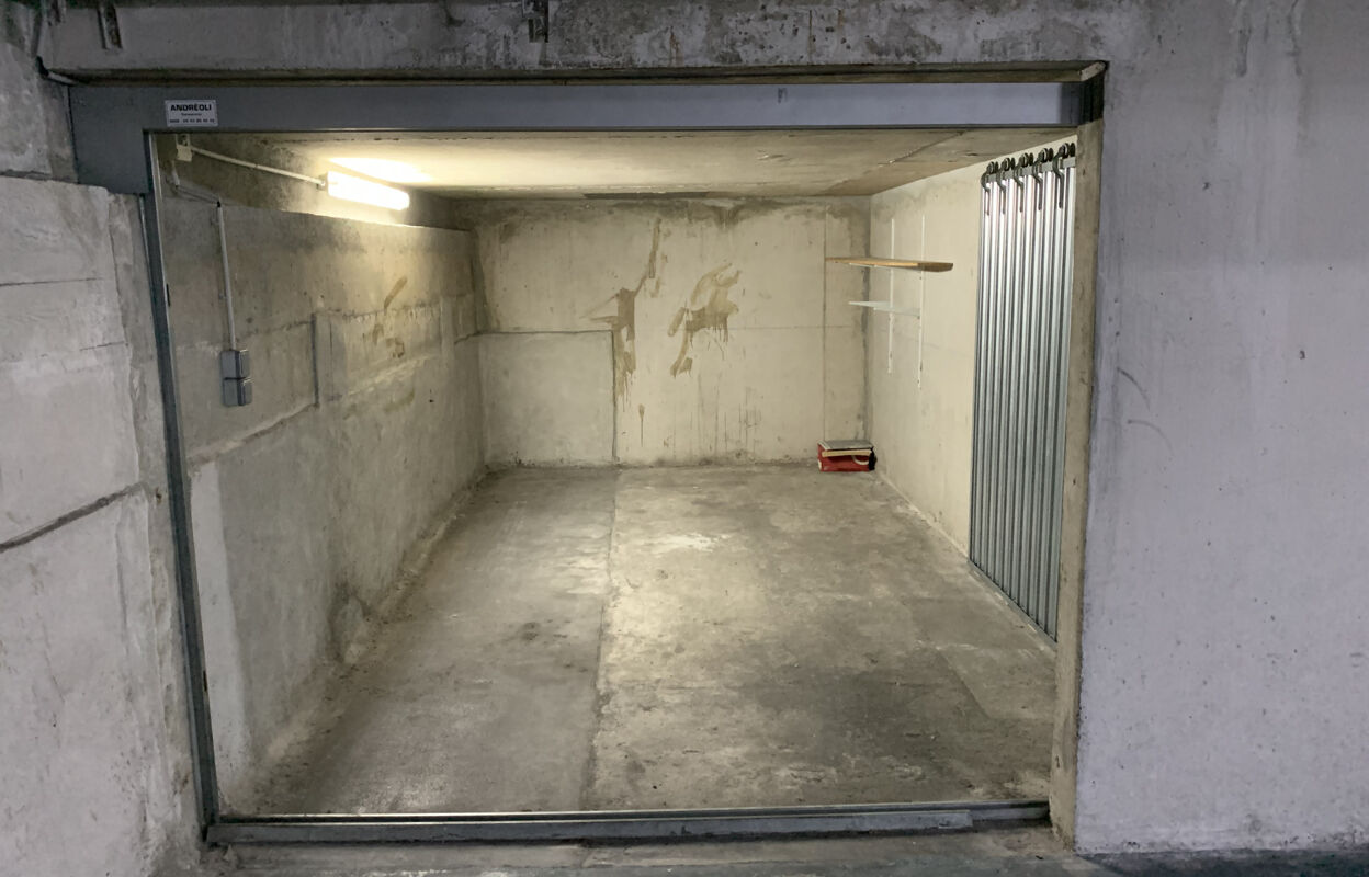 garage  pièces 15 m2 à louer à Nice (06000)