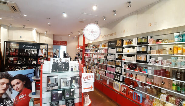 Local commercial 5 pièces  à louer Jonzac 17500