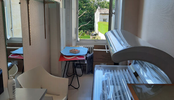 Local commercial 5 pièces  à louer Jonzac 17500