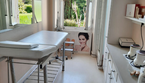 Local commercial 5 pièces  à louer Jonzac 17500