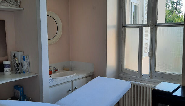 Local commercial 5 pièces  à louer Jonzac 17500