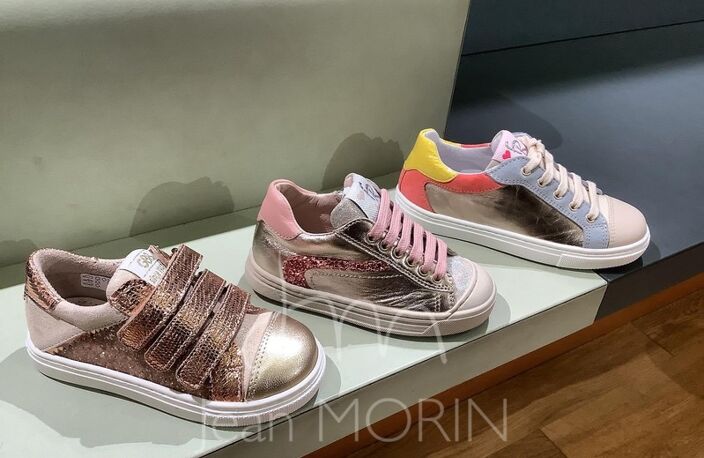 Magasin (Vêtements, Chaussures, etc.) — photo 2