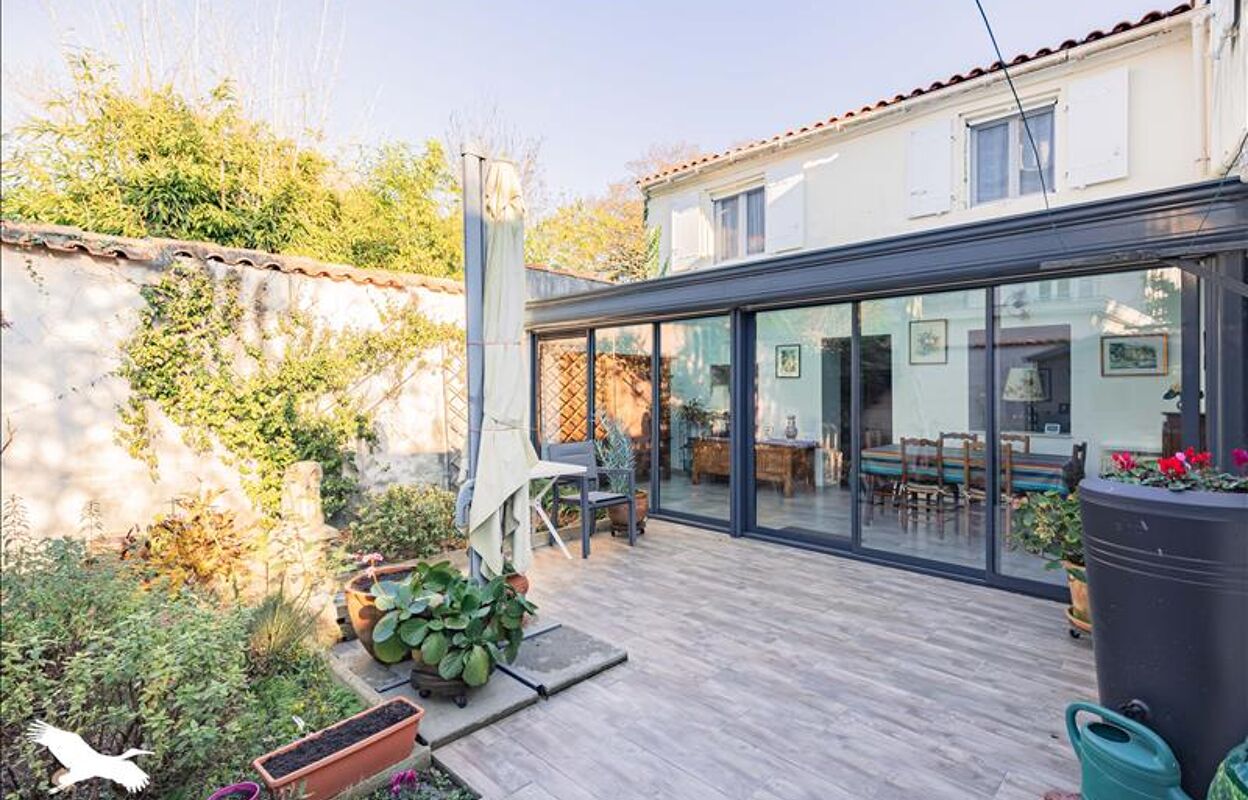 maison 4 pièces 108 m2 à vendre à Rochefort (17300)