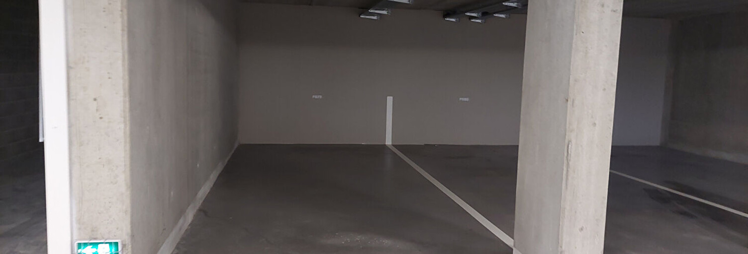 Garage   m² à louer à Chambéry (73000)