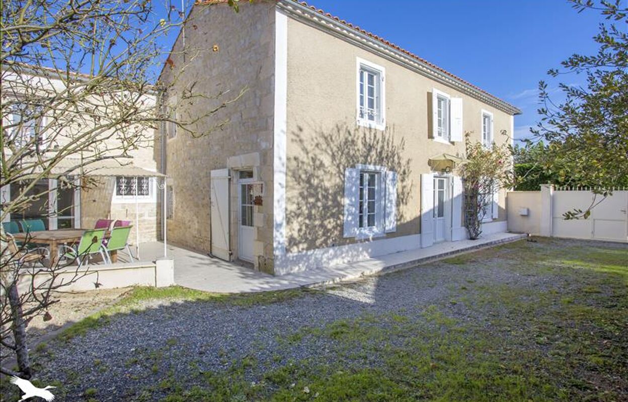 maison 9 pièces 298 m2 à vendre à Saint-Médard-d'Aunis (17220)