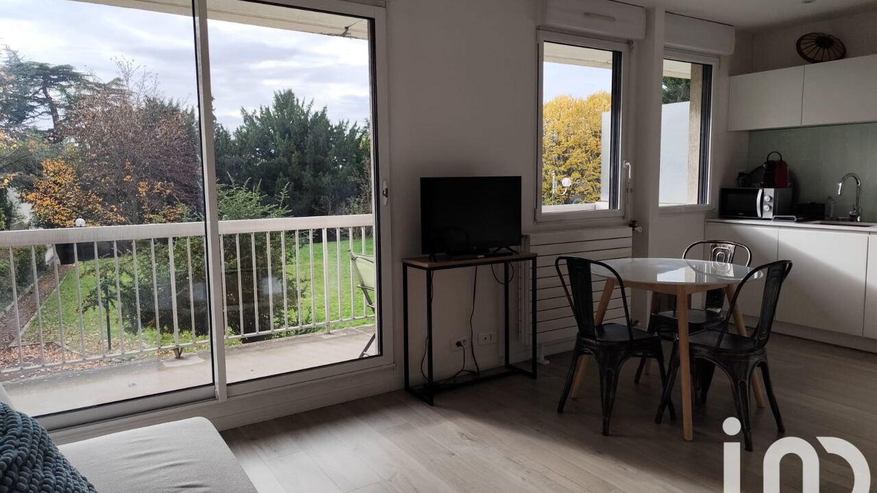 appartement 1 pièces 27 m2 à louer à Sceaux (92330)