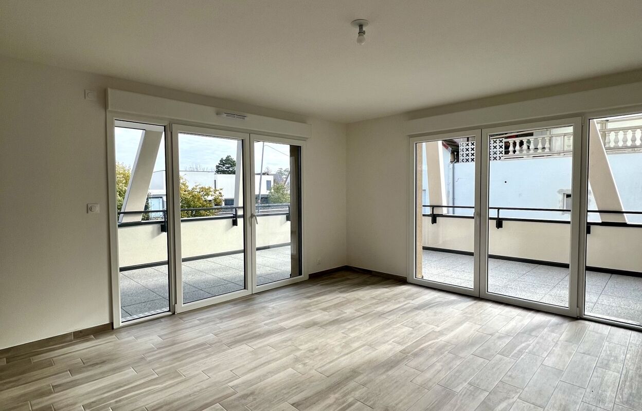 appartement 3 pièces 66 m2 à vendre à Saint-Louis (68300)