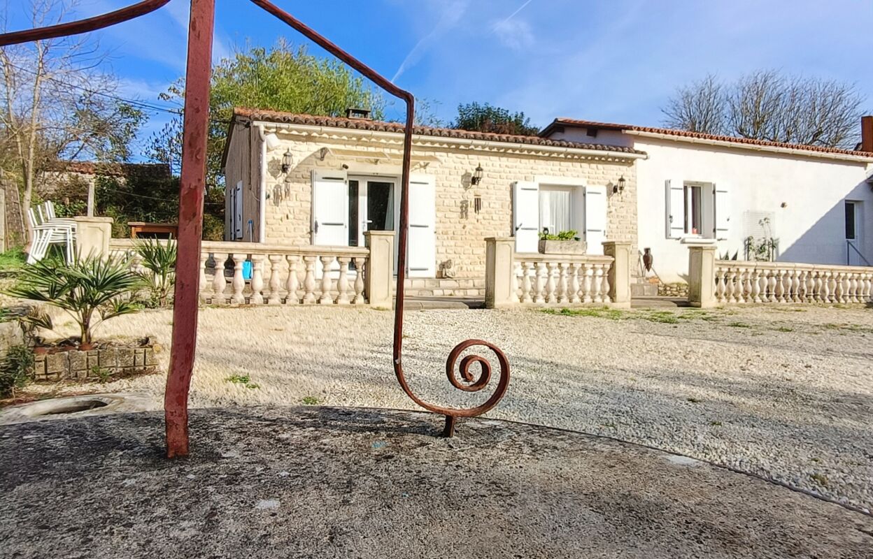 maison 4 pièces 94 m2 à vendre à Loiré-sur-Nie (17470)