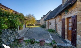 Maison 10 Pièces 270 m² à vendre à Thenon (24210)