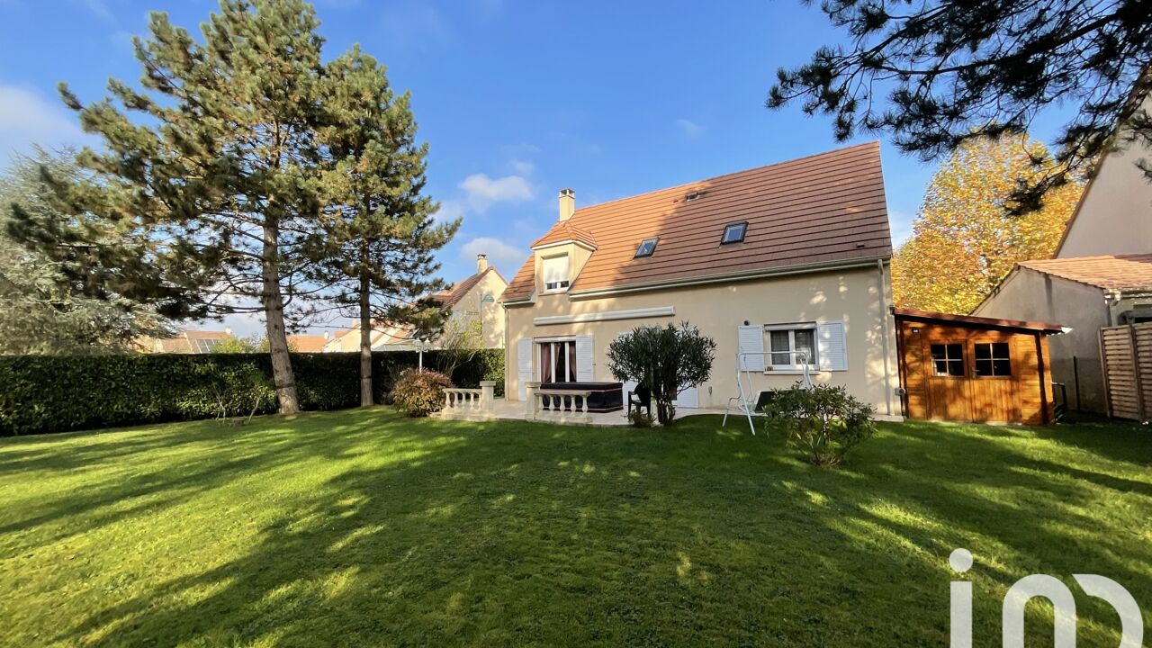 maison 6 pièces 121 m2 à vendre à Magny-le-Hongre (77700)