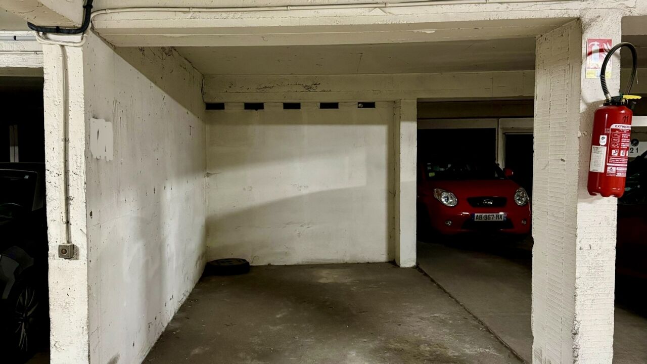 garage  pièces 11 m2 à vendre à Paris 20 (75020)