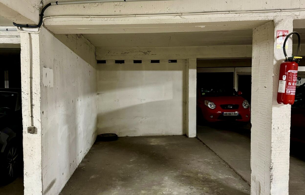 garage  pièces 11 m2 à vendre à Paris 20 (75020)