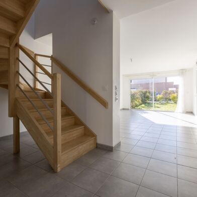 Maison 5 pièces 305000 €