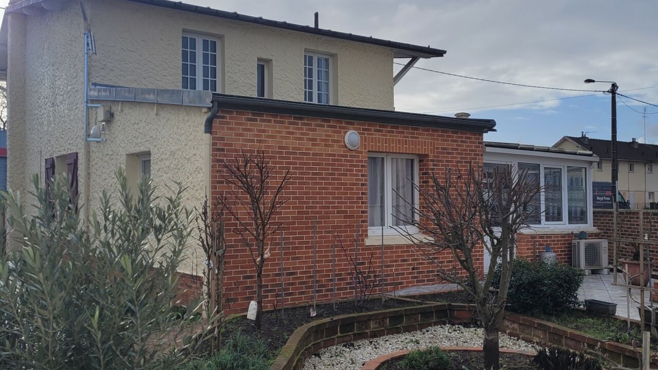 immeuble  pièces 442 m2 à vendre à Saint-Quentin (02100)