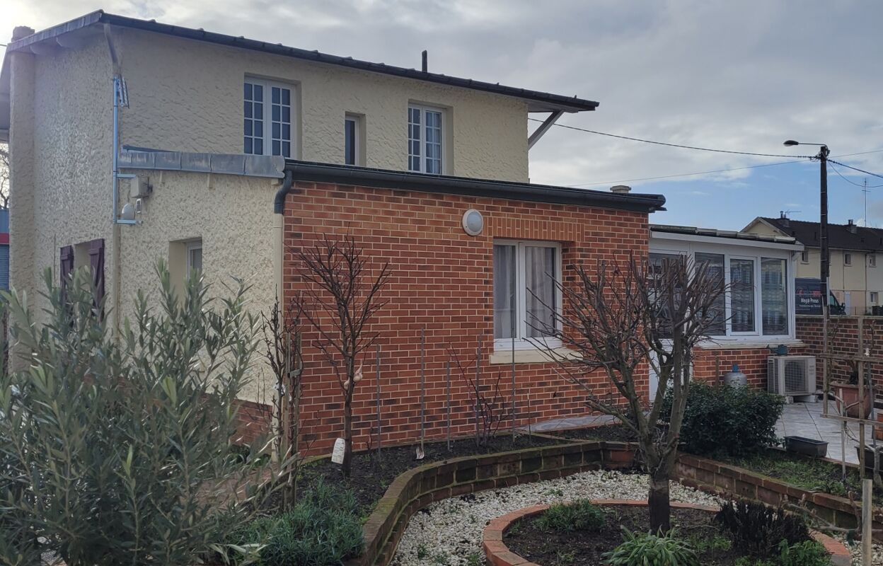 immeuble  pièces 442 m2 à vendre à Saint-Quentin (02100)