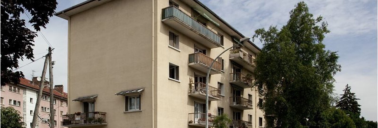 Garage   m² à louer à Annecy (74000)