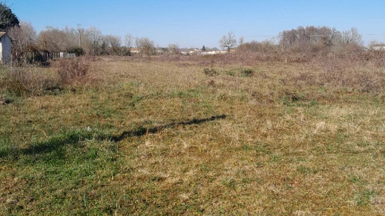 terrain  pièces 700 m2 à vendre à Gauriaguet (33240)