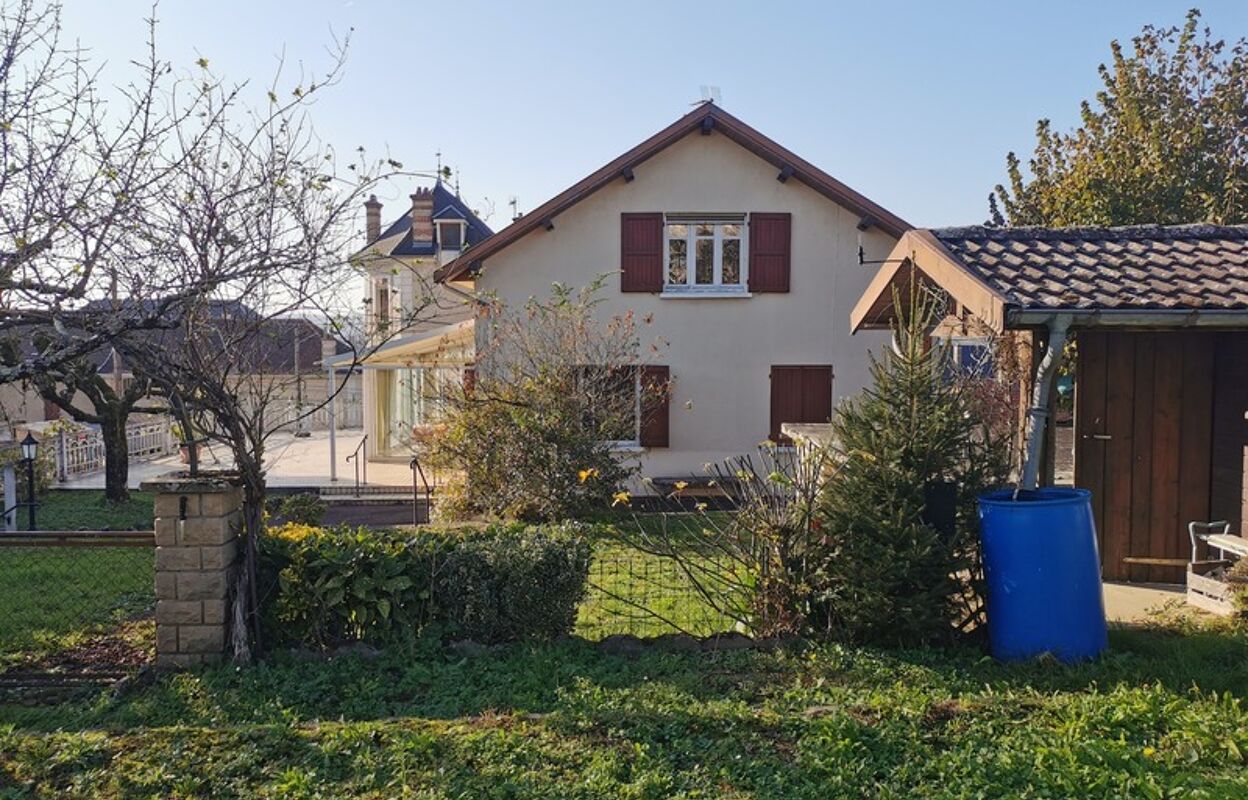 maison 7 pièces 138 m2 à vendre à Saint-Genix-sur-Guiers (73240)