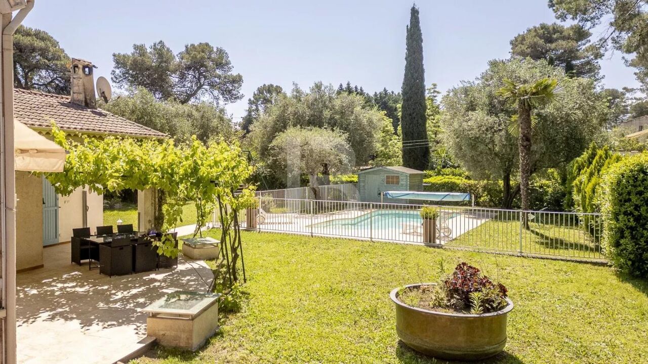 maison 9 pièces 238 m2 à vendre à Mougins (06250)