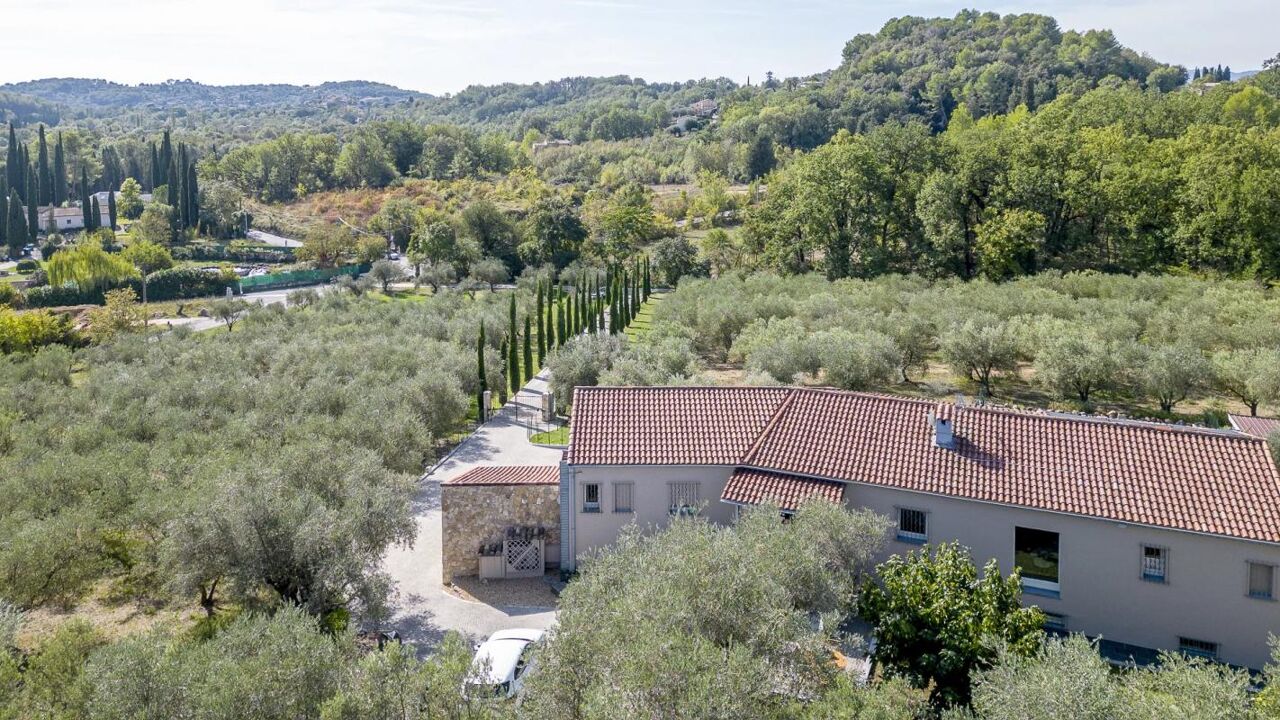 maison 9 pièces 311 m2 à vendre à Châteauneuf-Grasse (06740)