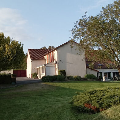 Maison 9 pièces 348 m²