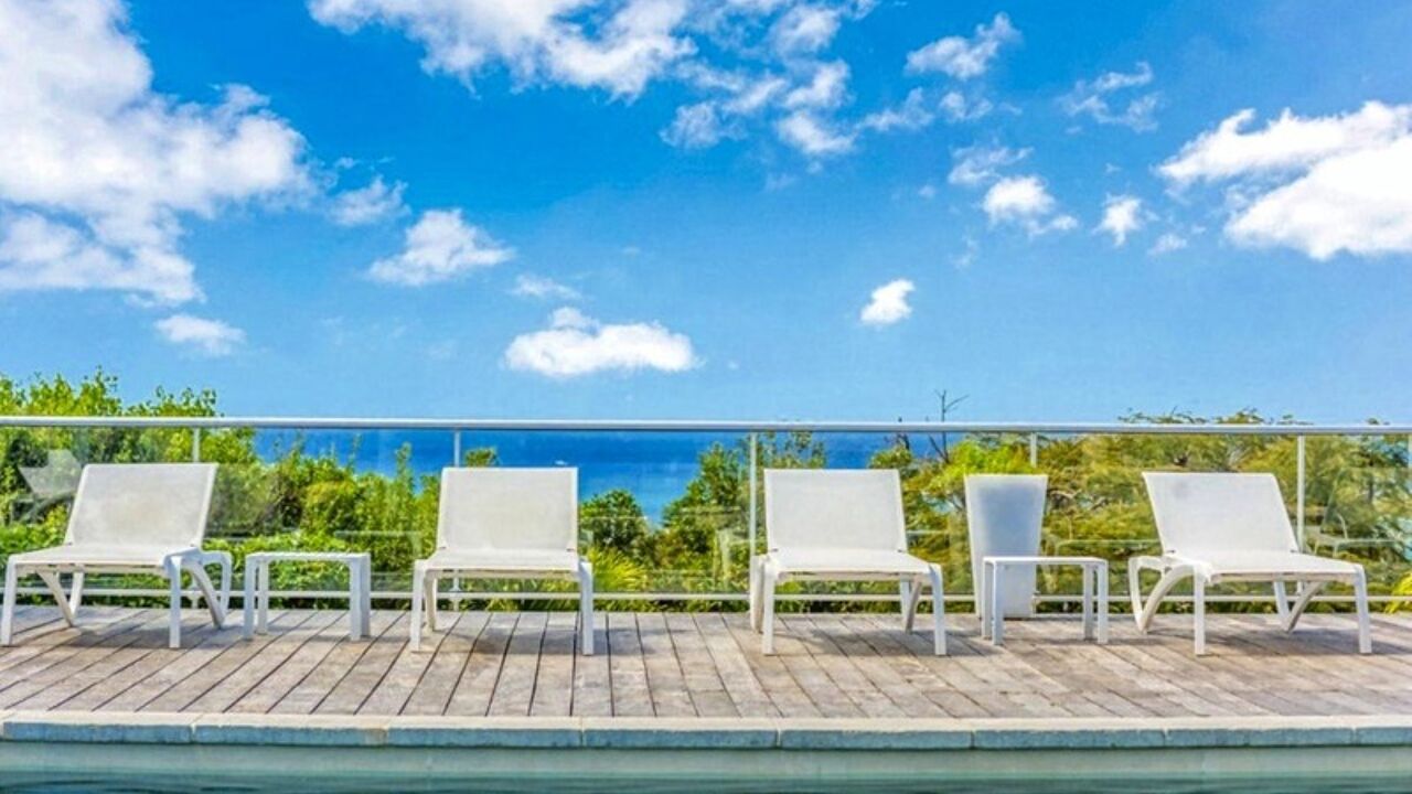 maison 5 pièces 350 m2 à vendre à Saint Martin (97150)