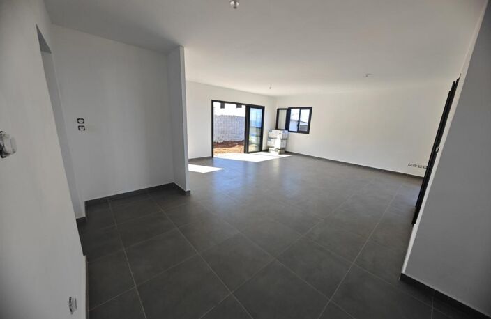 Maison F5 entièrement rénové à Piton Saint-Leu — photo 2
