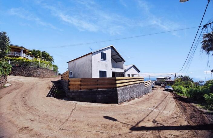 Maison F5 entièrement rénové à Piton Saint-Leu — photo 4
