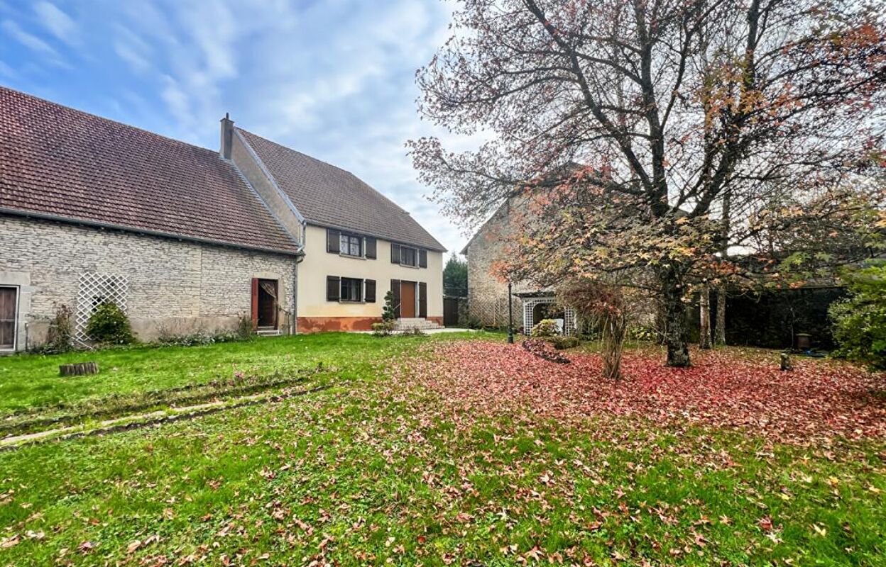 maison 5 pièces 206 m2 à vendre à Fretigney-Et-Velloreille (70130)